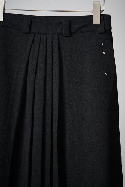 Mid-length A-line skirt