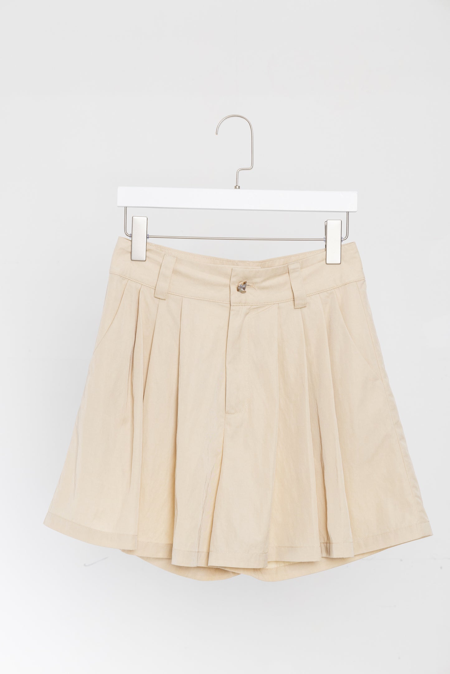 Flared Pleated Short trousers