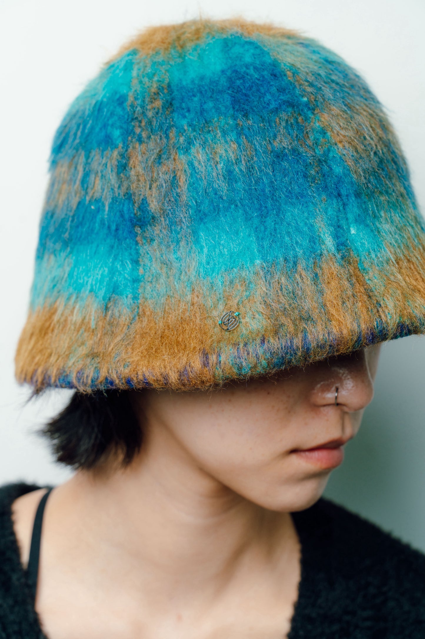 BLUE BUCKET HAT